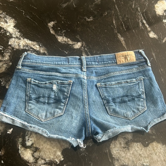 Abercrombie & Fitch Jean shorts! - Picture 2 of 2